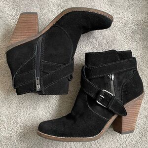 Anthropologie Dolce Vita 167520 Black Suede Short Buckle Strap Heeled Boots EUC